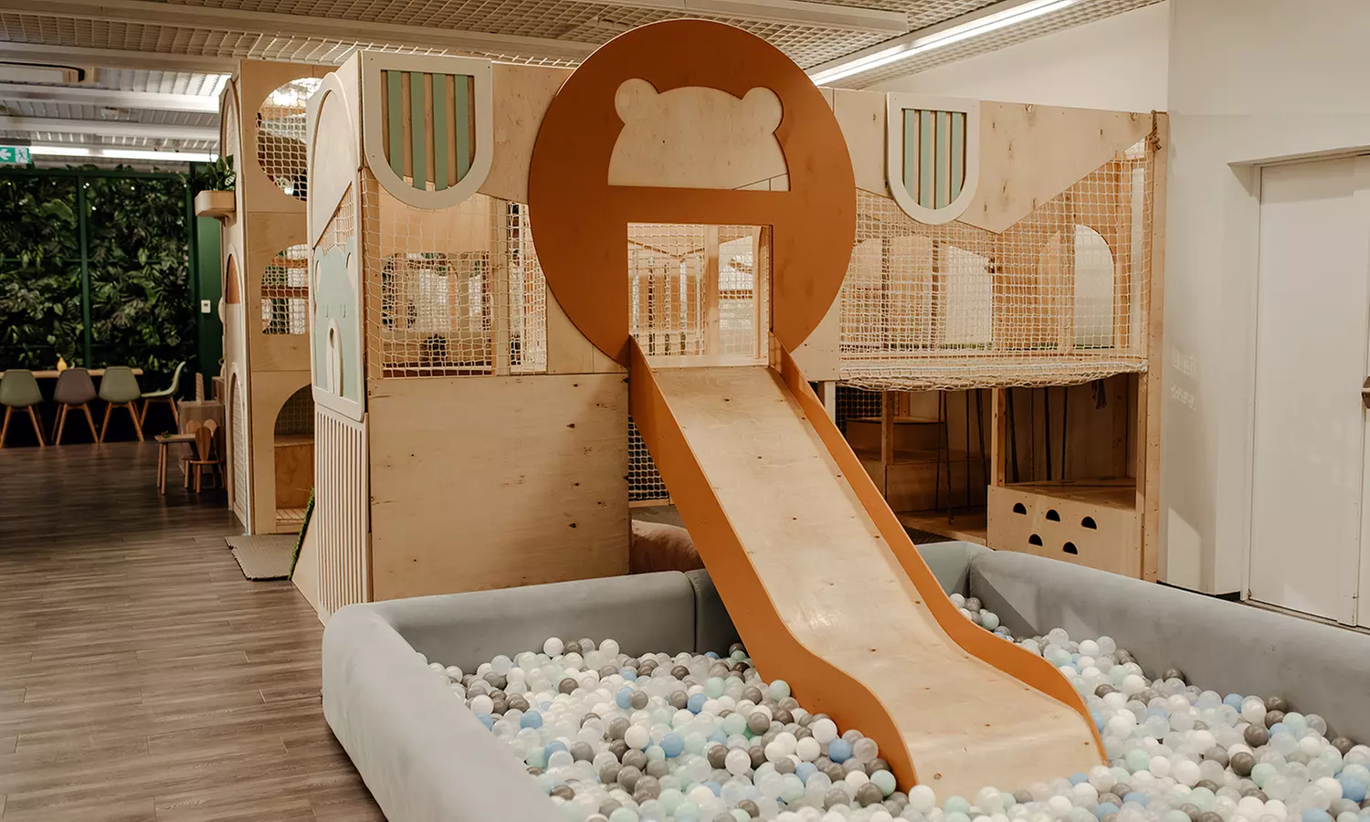 Wejście na salę zabaw, kreatywne warsztaty i pakiety urodzinowe