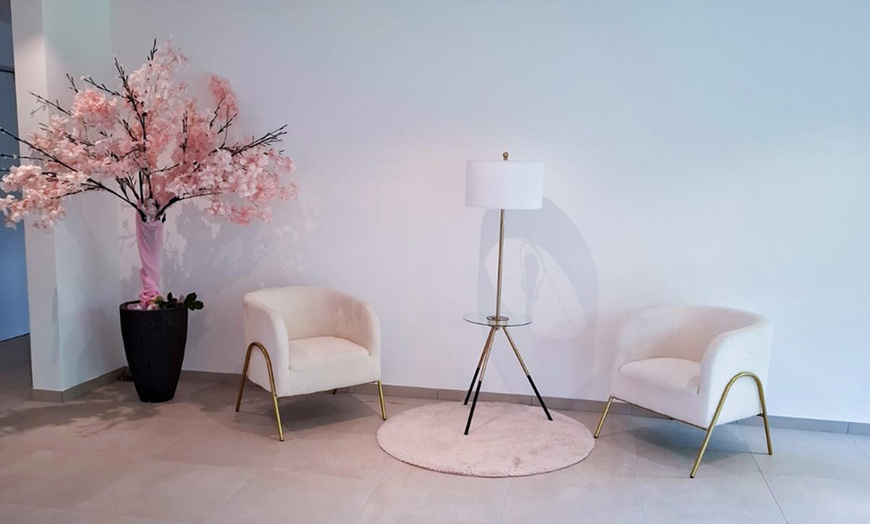 Image 12: 60-90 Min. Head-Spa mit Getränk und opt. mit Styling für 1 Person