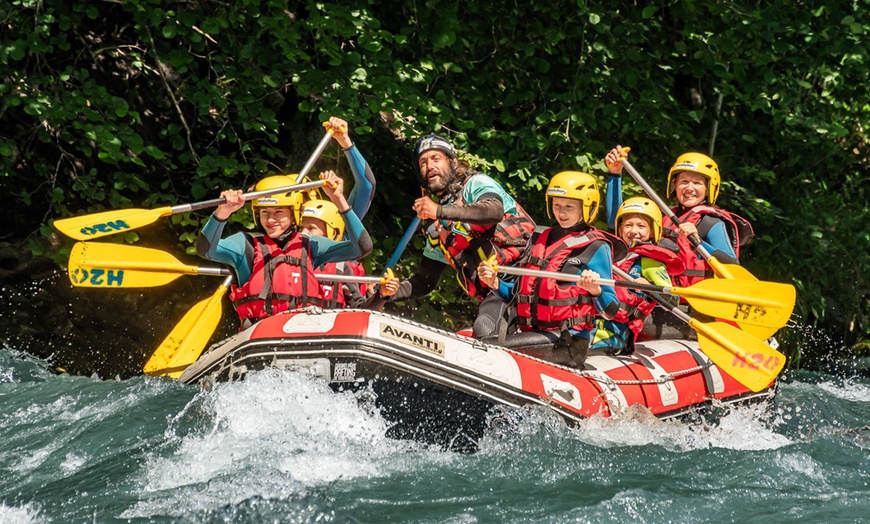 Image 3: Rafting en Savoie avec Evolution 2, sensations et nature garanties