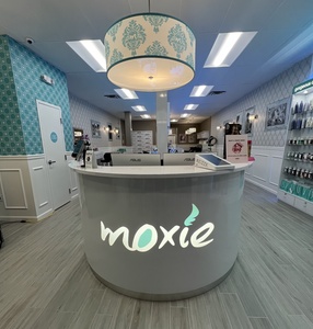 One Blowout with Deep Conditioning - Moxie Salon and Beauty Bar - Jupiter