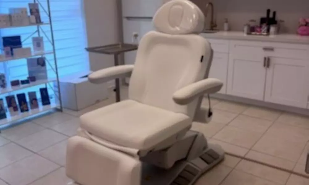 Lip Filler Restylane (1/2 or 1 Syringe) or Hyaluronic Acid Treatment