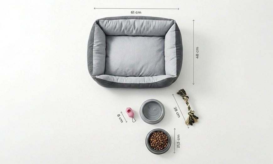 Image 5: Kit completo de accesorios para perros con cama, cuencos y juguete