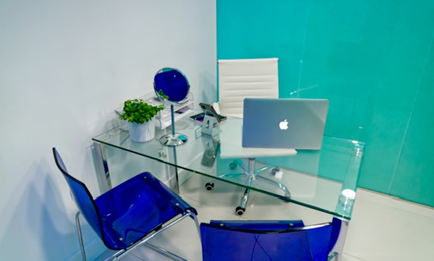 Image 4: Infiltración de 1 vial de tratamiento de relleno dérmico en 1 zona