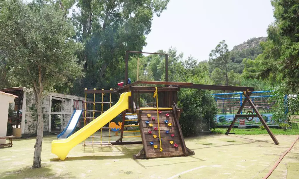 Sardinien: 3-7 Nächte inkl. Halbpension, opt. Strandservice