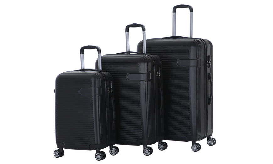 Image 8: Three-Piece Luggage Set