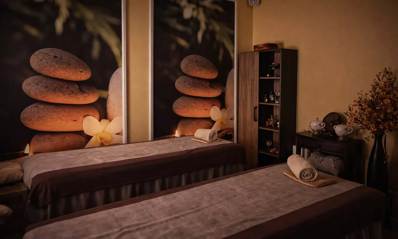 Tradycyjne masaże tajskie: olejkowy, masaż pleców oraz głowy i więcej