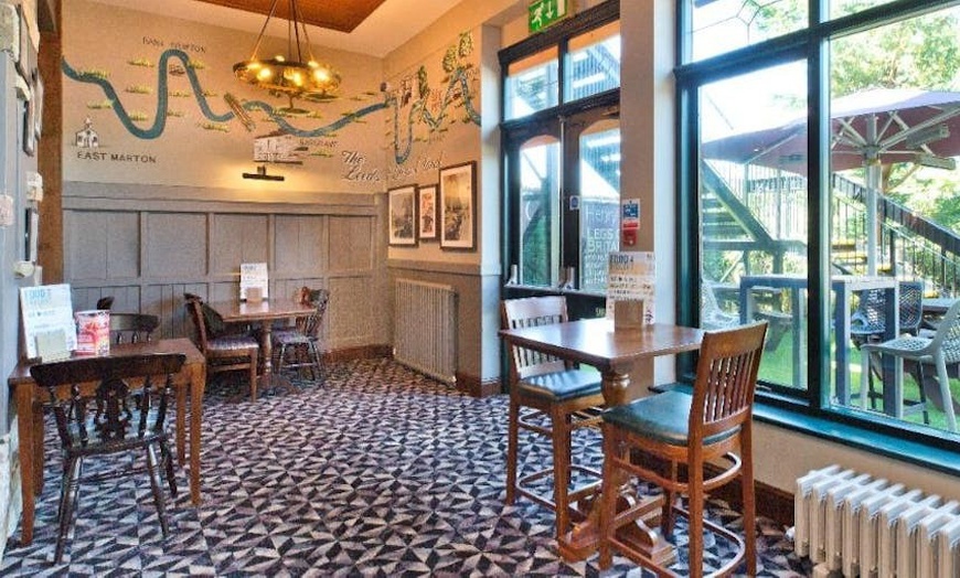 Image 4: Spend on Tasty Pub Food and Experience British Traditions