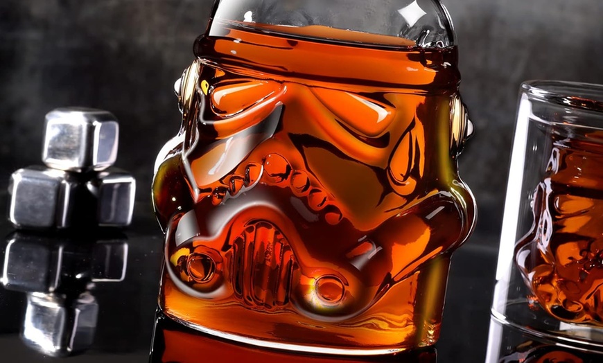 Image 4: Star Wars-Inspired Glass Whisky Decanter Set - 750ml 