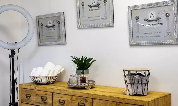 Boost je look: browlift, wimperlift of verwenpakket in Amsterdam