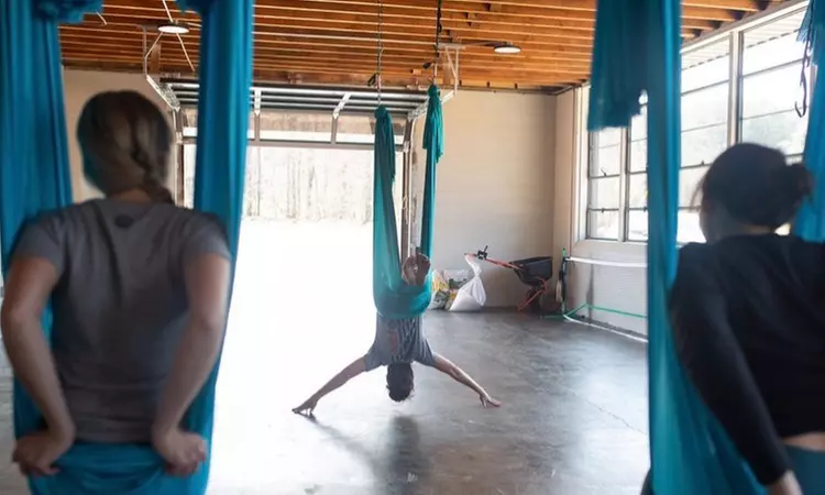 Unlimited 4 Weeks, Private, 3-Class, or 5-Class Aerial Yoga Sessions