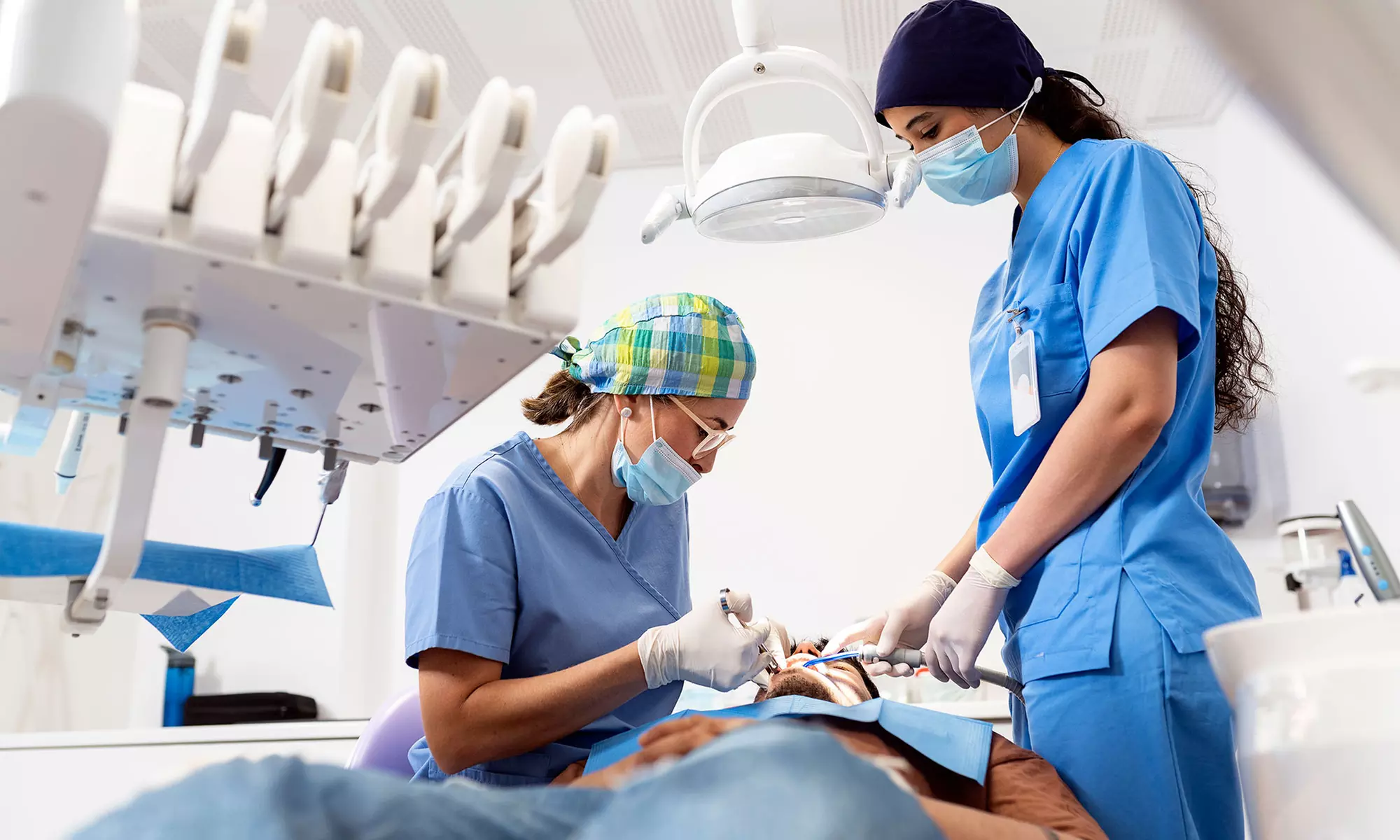 Limpieza bucal con pulido, diagnóstico y opción a 1 empaste