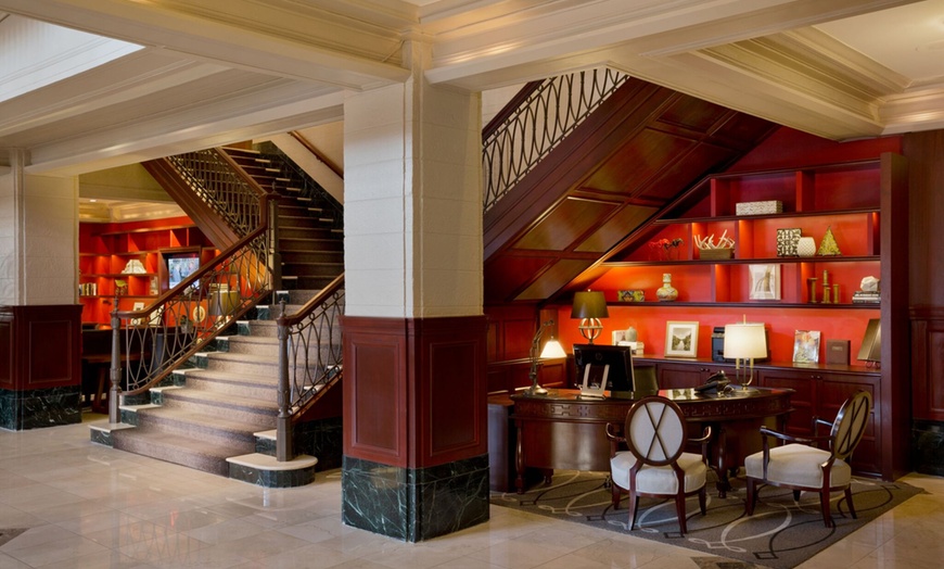 Image 3: Stay in Austin, TX with Elegant Charm & Prime Downtown Location