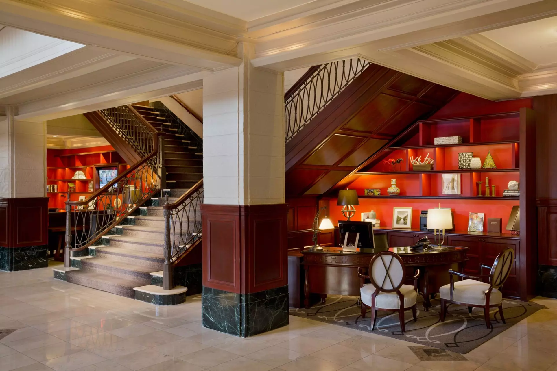 Stay in Austin, TX with Elegant Charm & Prime Downtown Location
