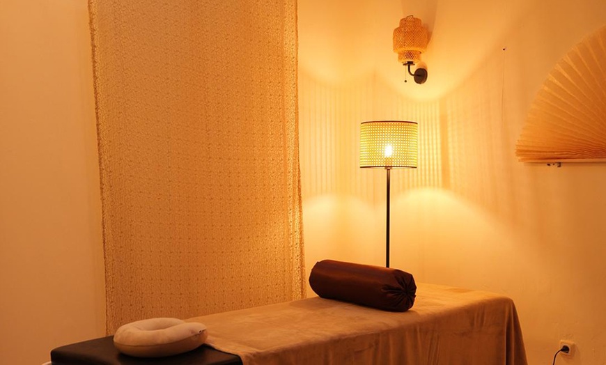 Image 1: 30 - 60 Min. Fußreflex-Öl-Massage opt. mit Fußbad für 1 Person