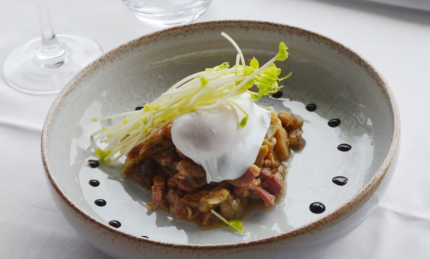 Image 9: Repas au Quai Liberté : cuisine française authentique sur la Seine
