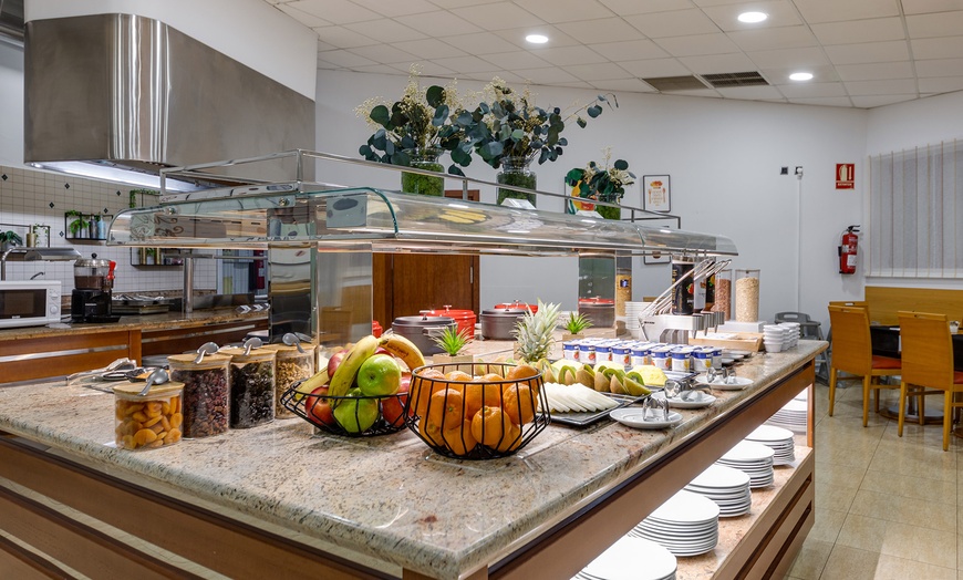 Image 7: Spa de 90 minutos para 2 o spa con desayuno buffet para 2