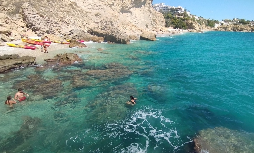 Image 12: Ruta en kayak y esnórquel la Villajoyosa para hasta 8 personas