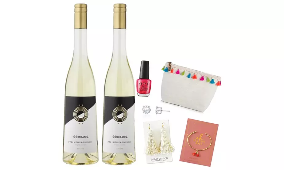 Show Off Your Funky Side: 2 Premium Öömrang Sylvaner White Wine Bottles & Chic Accessory Gift Set