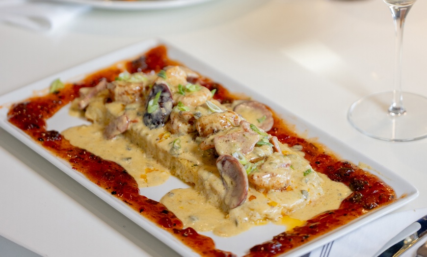 Image 18: Lakeside Resort in the Michigan With Breakfast & Scenic Views