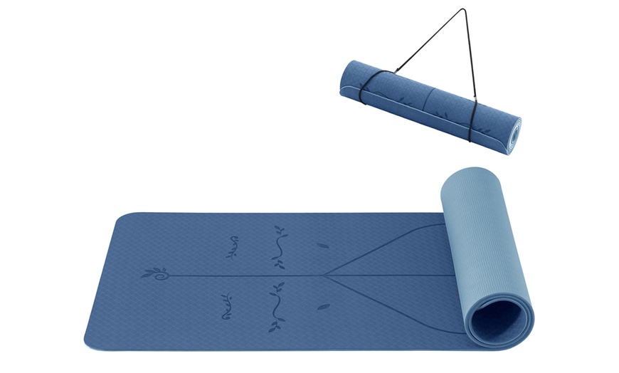 Image 9: Non-Slip Yoga Mat With Alignment Lines