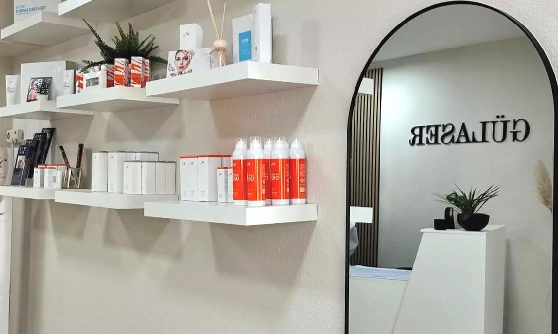 Strahlende Haut: 60 Min. Ausreinigung für 1 Pers.