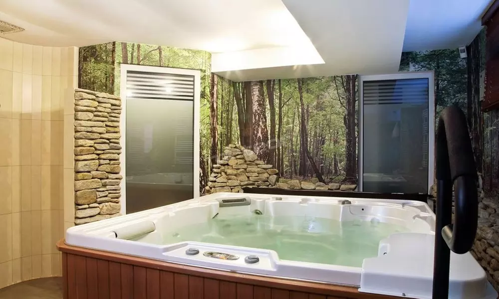 Pakiet day spa relaksacyjny z masażem, jacuzzi i więcej