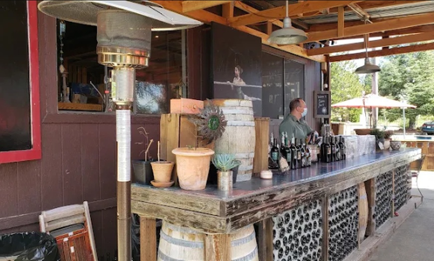Image 7: Experience Wine Tasting for 1, 2, or 4 People w/ Charcuterie Board