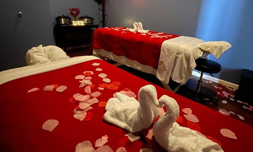 Image 2: Revitalize Your Skin with a 60-Minute Deluxe Enzyme Facial