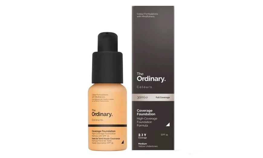 Image 8: 1 o 2 fondotinta Ordinary Coverage Foundation 