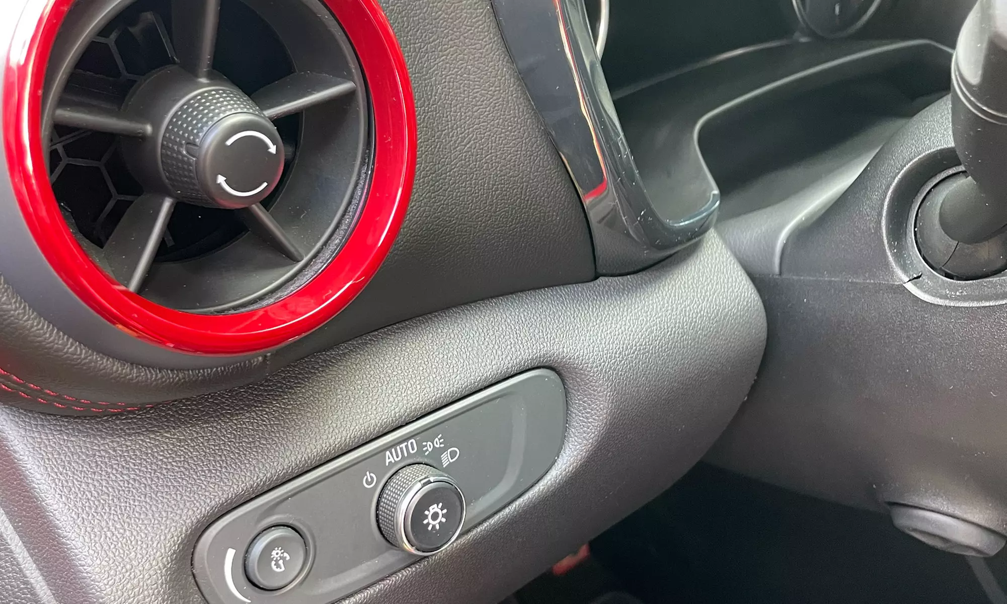 Interior Clean and Vacuum for Sedan & Sport Cars, Standard / Large SUV