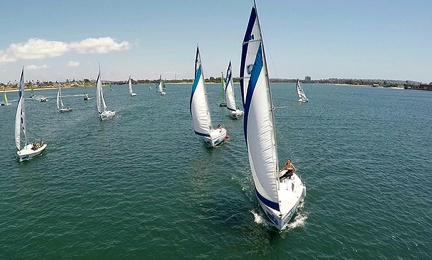 Image 4: Sail or Explore Mission Bay with 2 or 4 Hour C22 Rentals