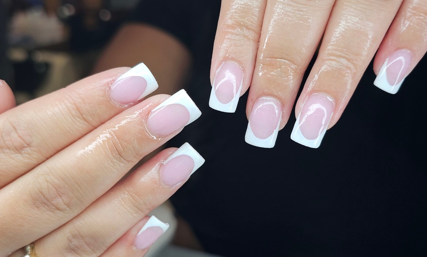 Image 5: Medium Acrylic, Gel-X, Hard Gel, PolyGel Full Sets & Gel Mani/Pedi