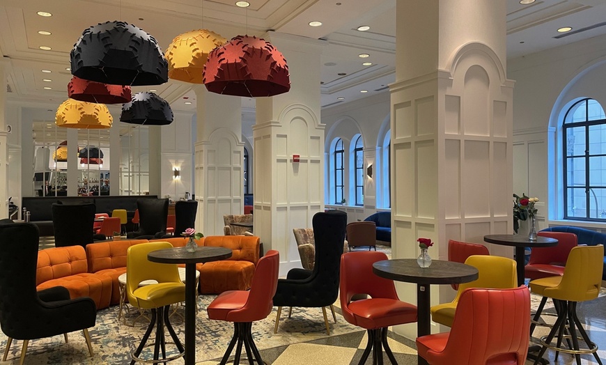 Image 6: Landmark Hotel Located on Chicago's Magnificent Mile