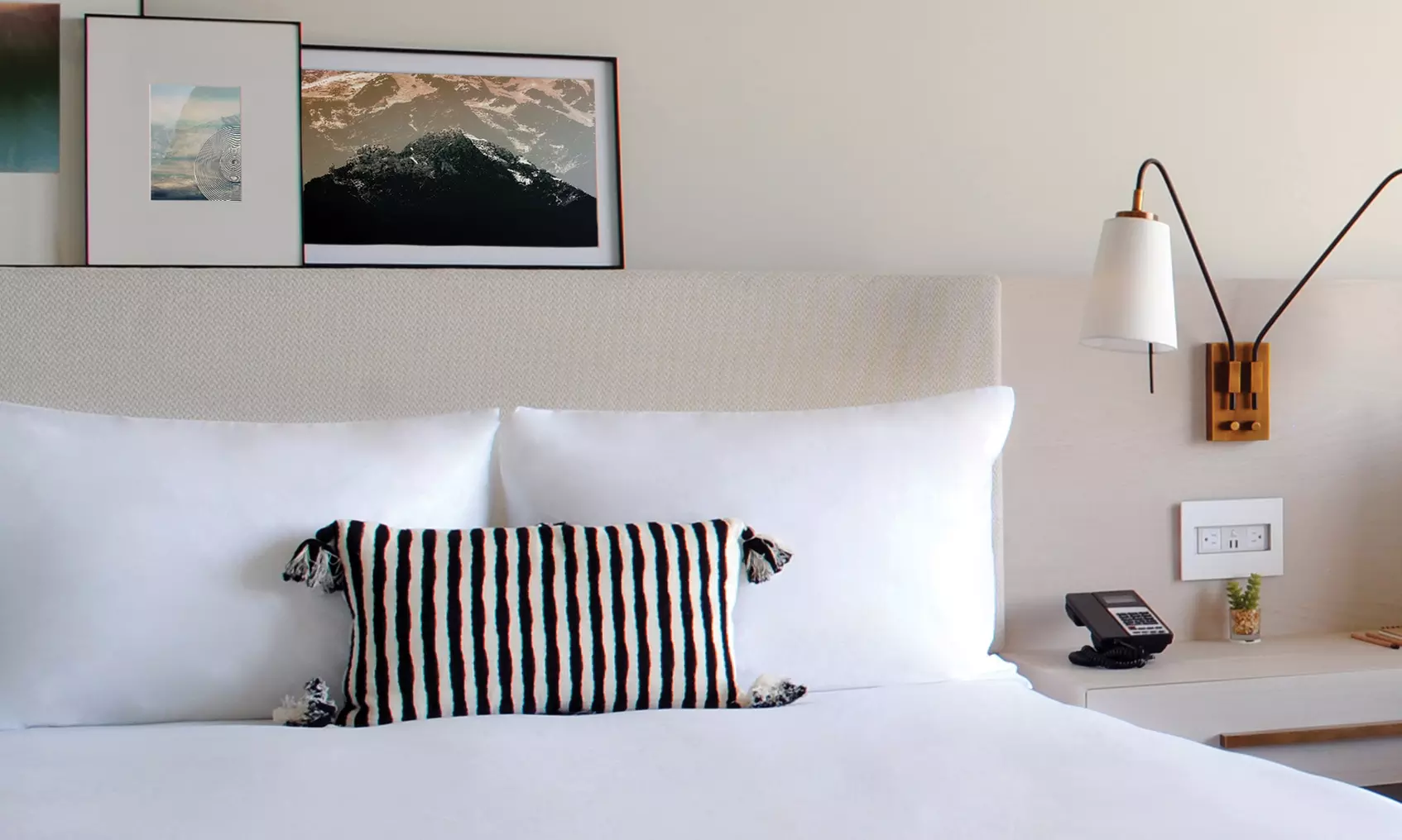 Member Pricing: 4-star Hotel in Camelback Foothills with Pools, Golf