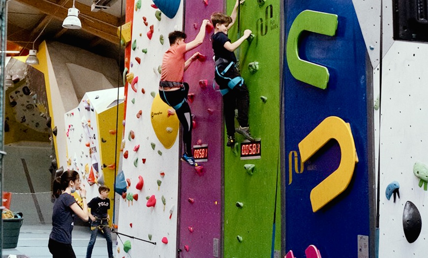 Image 2: Ticket für Bouldern / Klettern inkl. Leihmaterial für 2 oder 4 Pers.