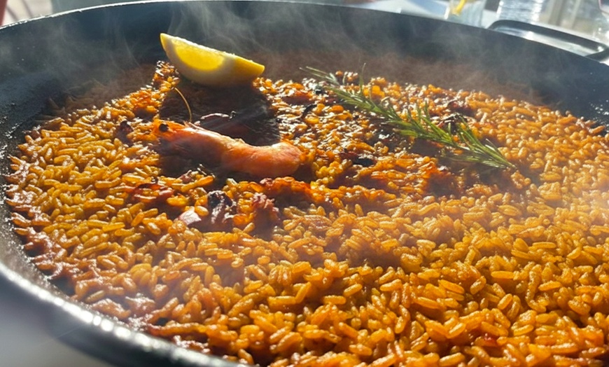 Image 19: Plan Beach con vistas al mar y opciones de menú para 2 o 4 personas