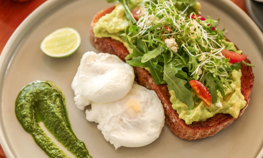 Image 12: Menú brunch para 2 o 4 personas con platos dulces y salados y bebidas