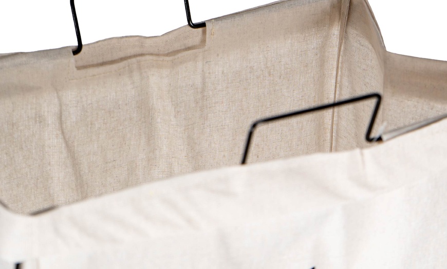 Image 12: Cesto portabiancheria da 60 L