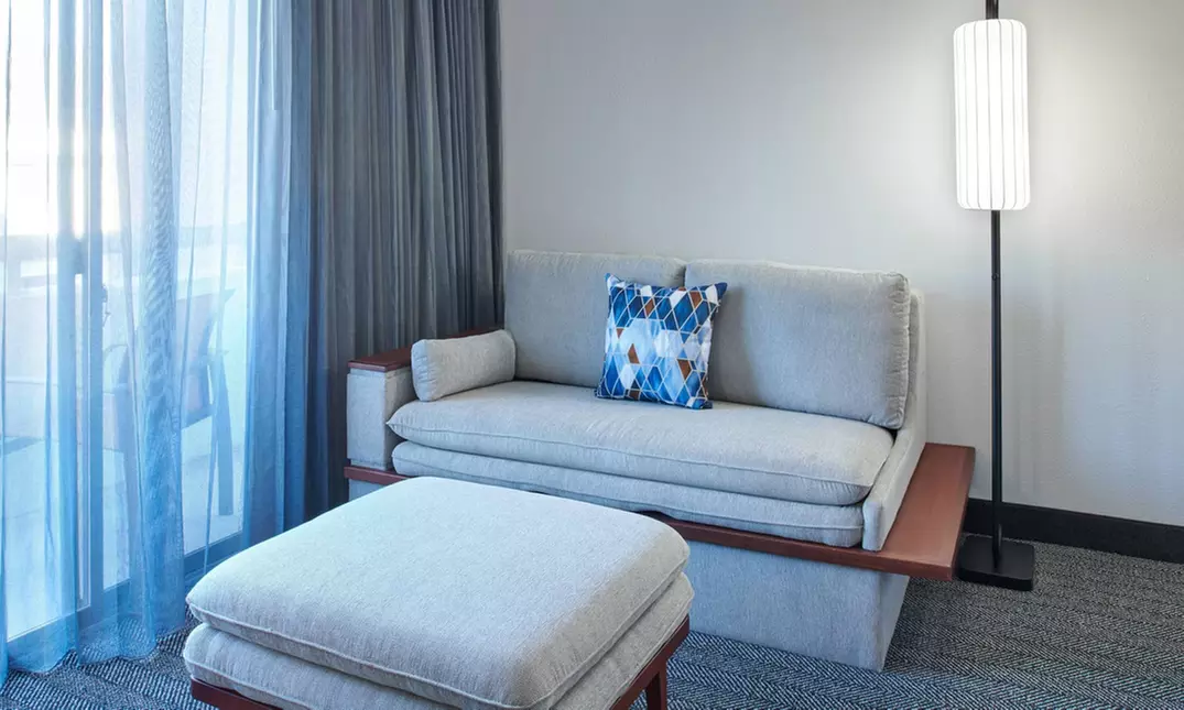 Relax in Comfort Just Minutes from Chicago's Famed Music Venue