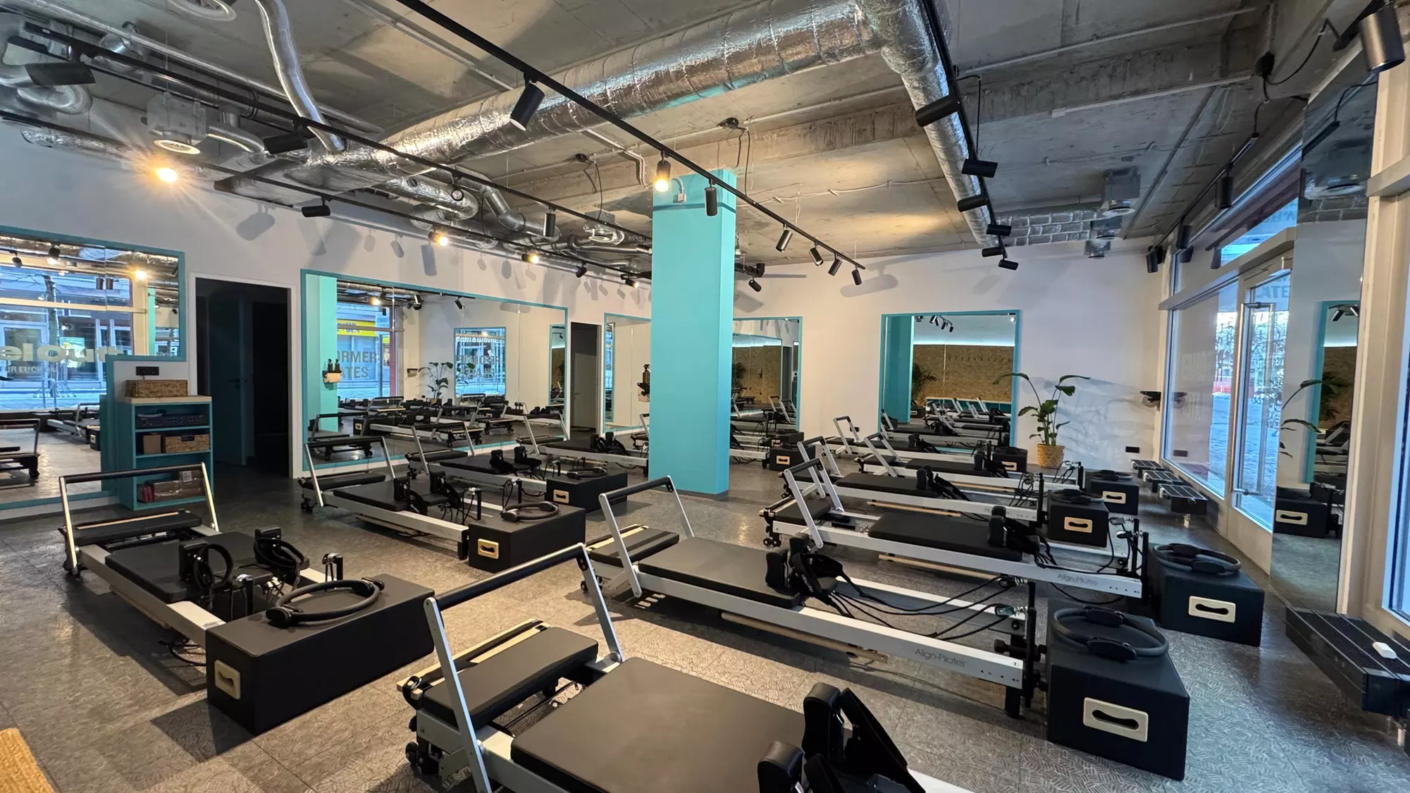 1x oder 5x 50 Min. Reformer Pilates-Kurs nach Wahl für 1 Person