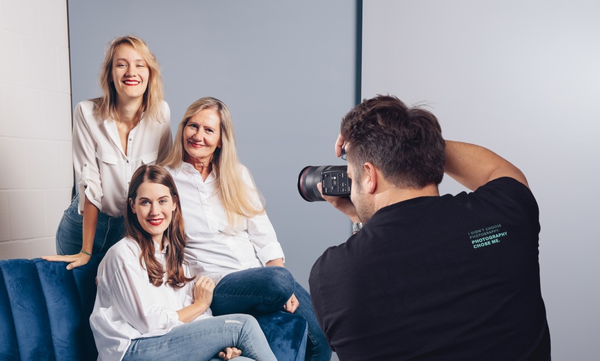 Image 6: 2-5 Bilder als Datei & Ausdruck + Geschenk 90 min. Fotoshooting