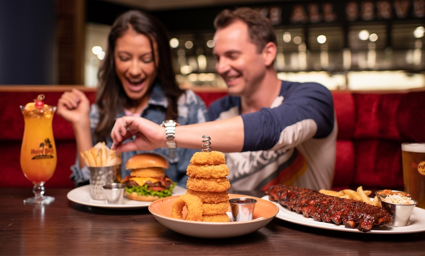 Image 4: Menú Hard Rock Café clásico o premium para 2 o 4 personas con bebida