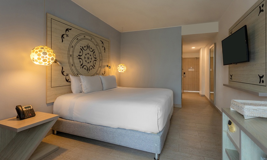 Image 20: ✈ 5-Night Part All-Incl. Colombia Vacation from Travel by Jen