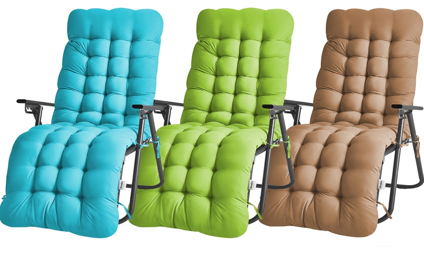 Image 1: Extra Padded Full Length Gravity Chair Cushion