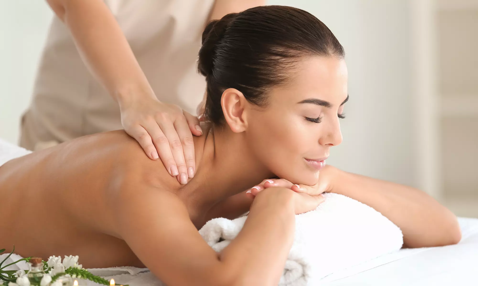 Indulge in Pampering Packages with Massages, Facials and Drinks!