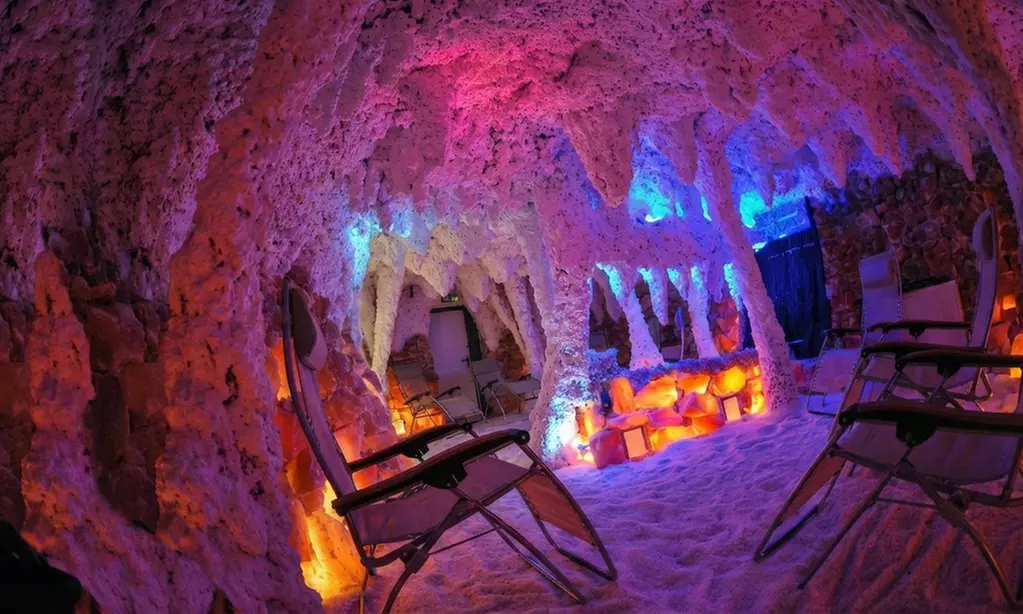 Besuch in der Salzgrotte inkl. Sole-Inhalation für 1 oder 2 Personen