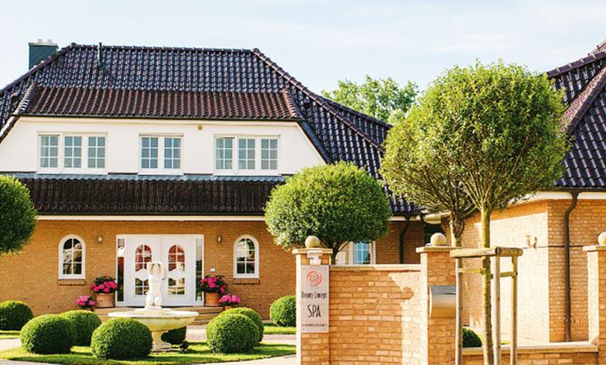 Image 2: Aroma-Wellness-Rücken- oder -Ganzkörpermassage inkl. Nachruhezeit