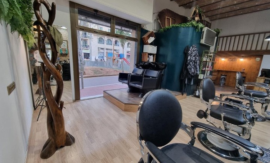 Image 6: 2 sesiones de peluquería para hombre con masaje y arreglo de barba