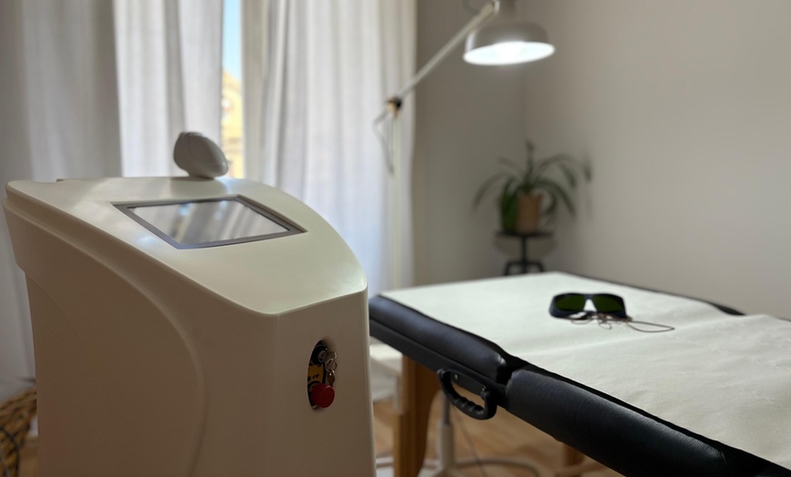 Image 4: ¡Adiós, vello! Descubre la magia de la depilación láser