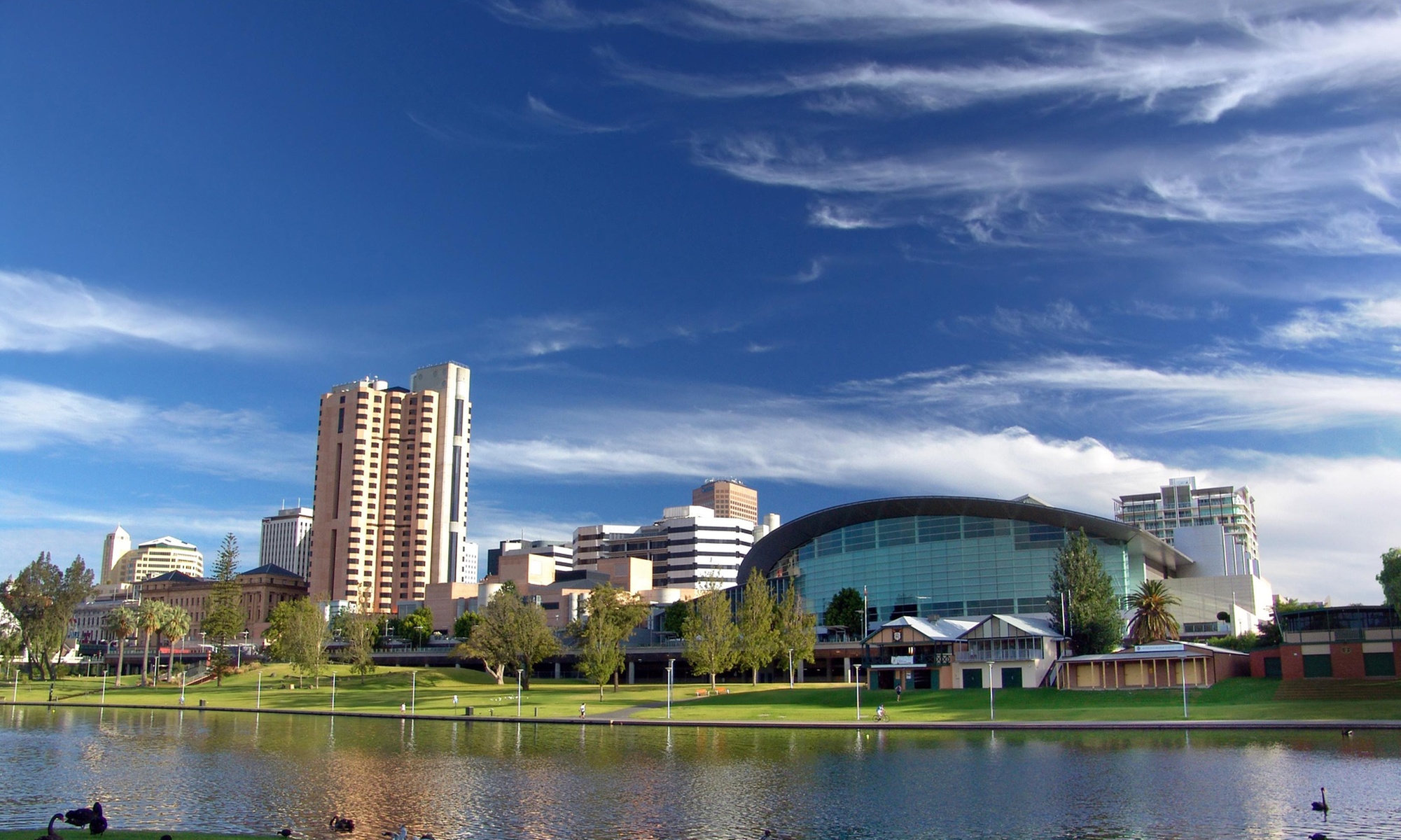 Adelaide: Superior King Room w/Food & Beverage Voucher & Late Checkout